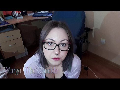 ❤️ Gadis Seksi Berkaca Mata Menghisap Dildo Dalam-dalam pada Kamera Lucah fb pada kami ☑